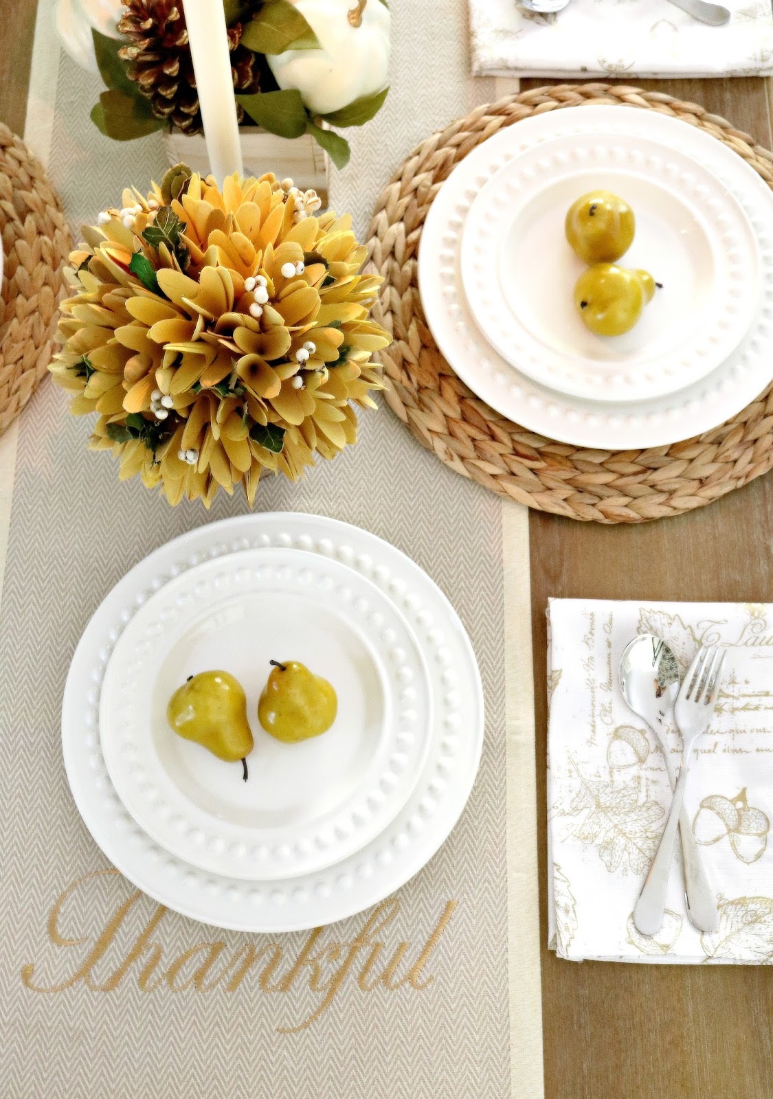 Simple Fall Tablescape With Dining Room Details